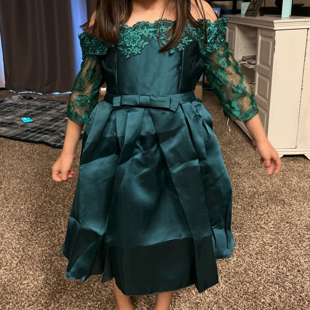 Little Girl Green Dress 🍁FallSale🍂